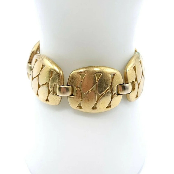 Crown Trifari Animal Print Wide Chunky Gold Tone - Picture 1 of 9